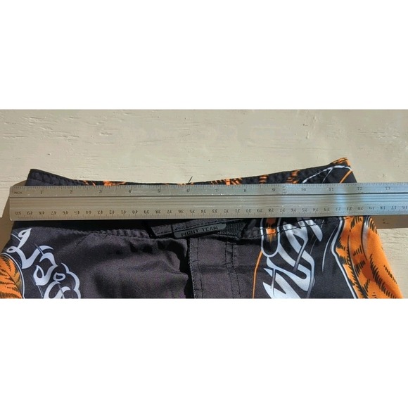 Venum Muay Thai Shorts Boys 8 Black Tiger Kickboxing MMA Fight Team - Picture 8 of 11